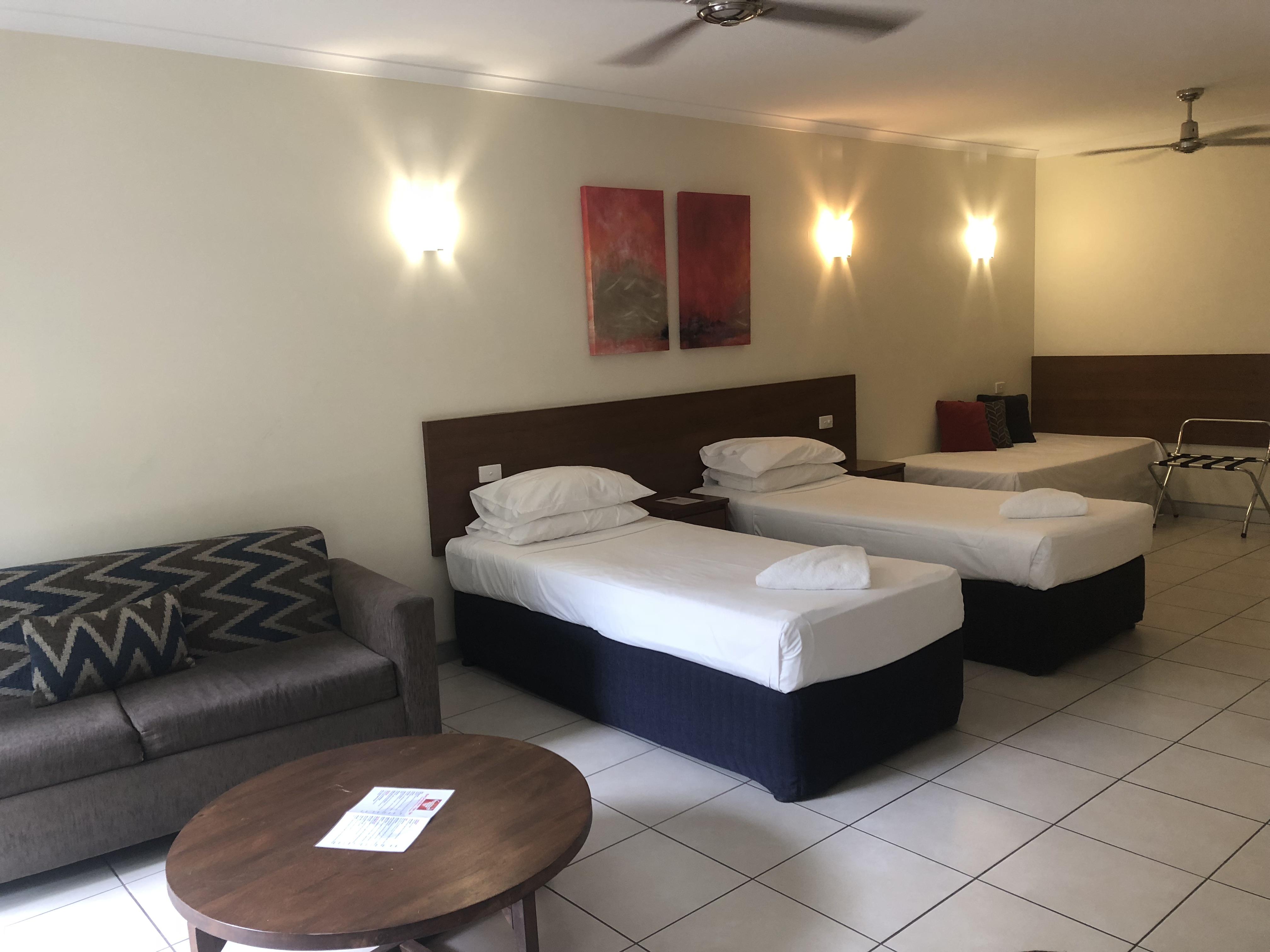 Cairns Queenslander Hotel & Apartments Екстер'єр фото
