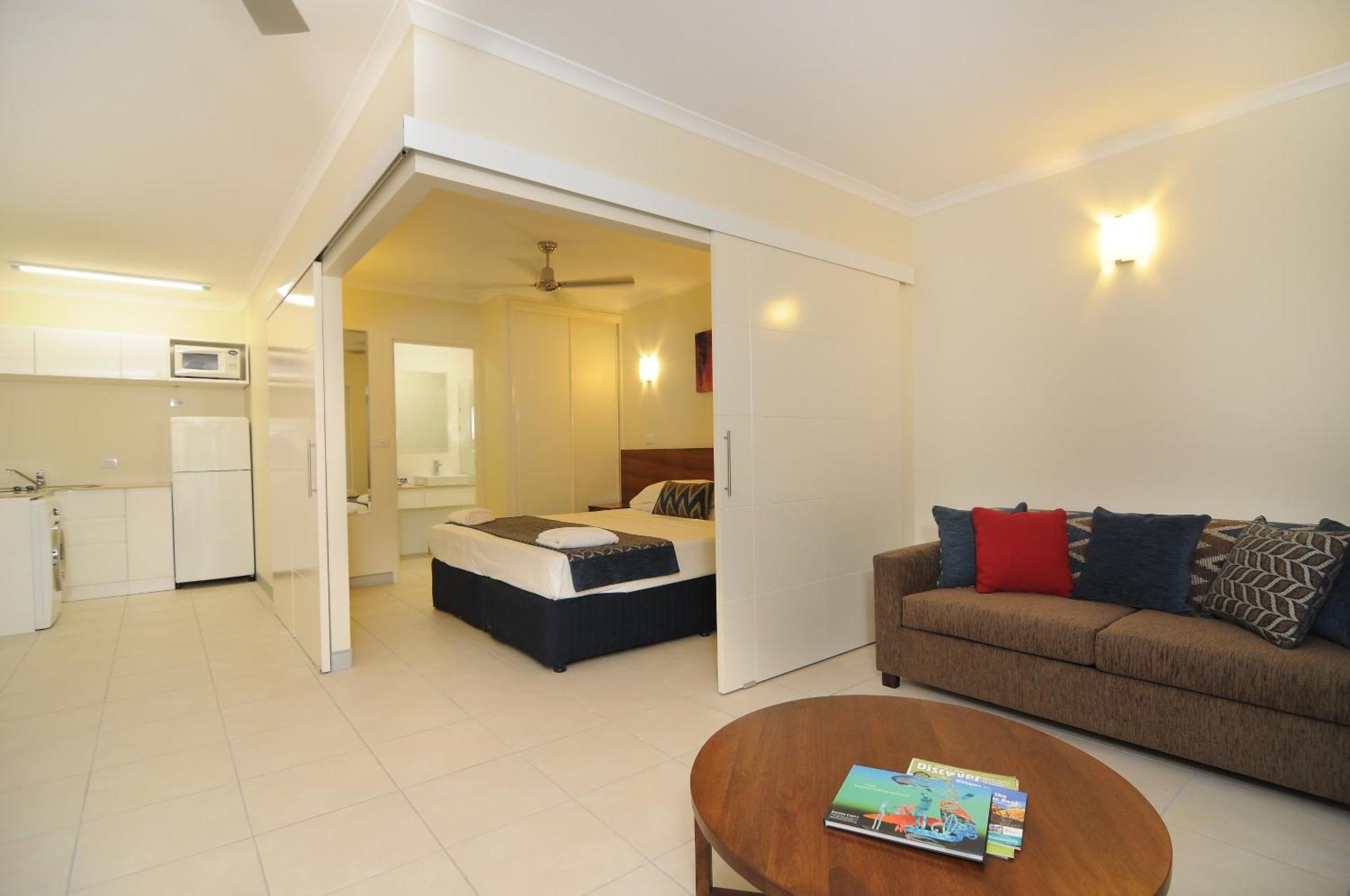 Cairns Queenslander Hotel & Apartments Екстер'єр фото